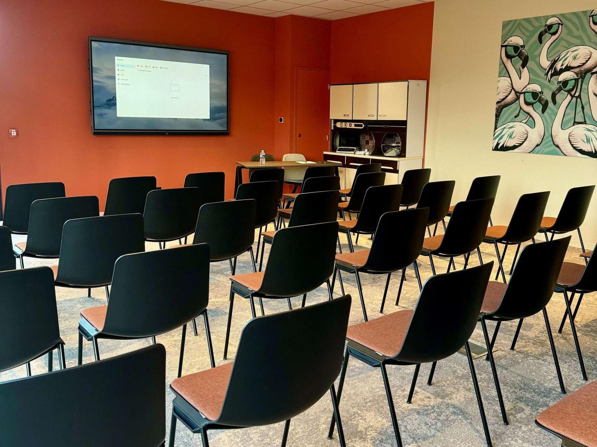 Aparthotel Adagio Access Porte De Camargue Saint-Martin-de-Crau Eksteriør billede