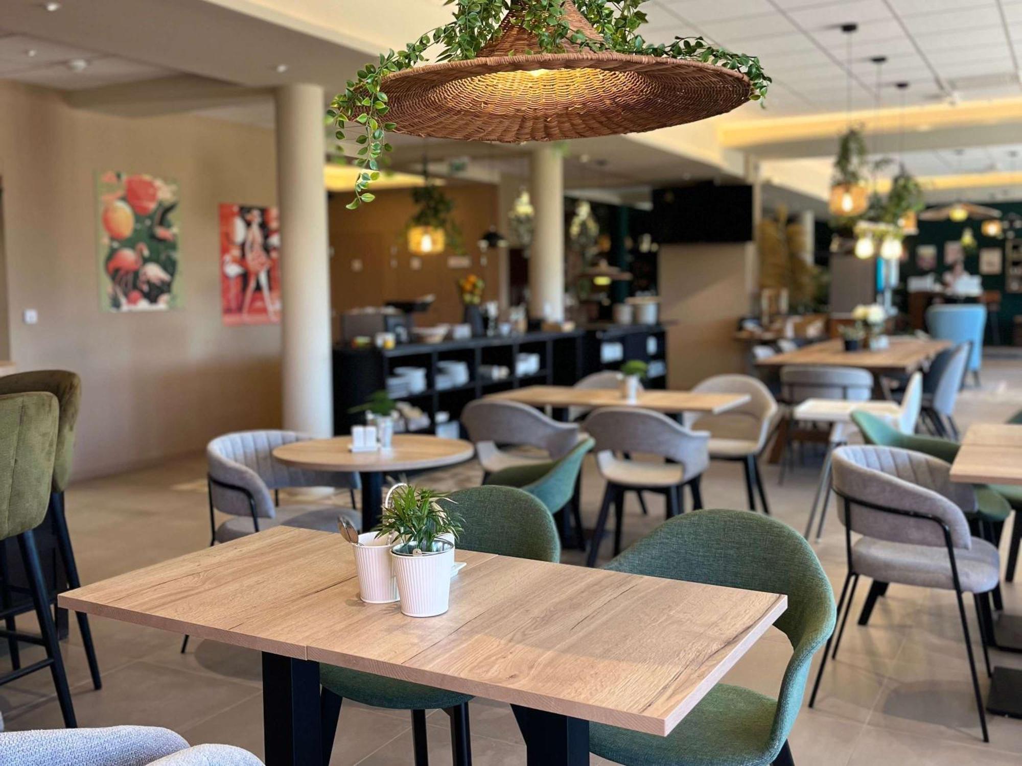 Aparthotel Adagio Access Porte De Camargue Saint-Martin-de-Crau Eksteriør billede